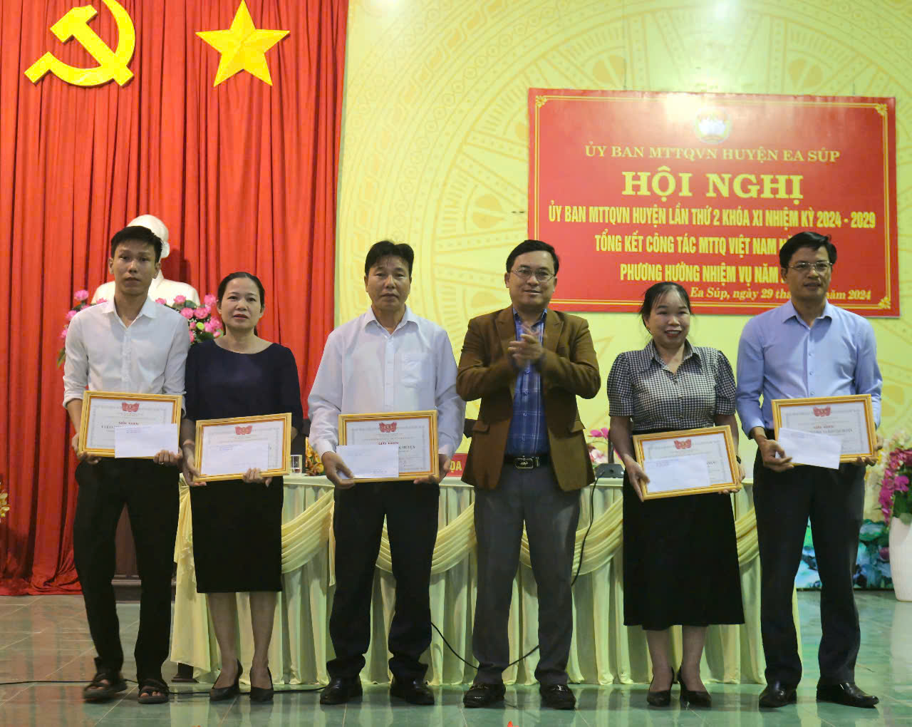 z6081016148255_2a04e307d5613b8f2e1f73d1a6c19e08