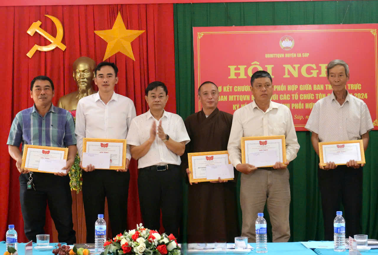 z6075872750282_680f09e1f70eba6d7f773fb7e99ee794