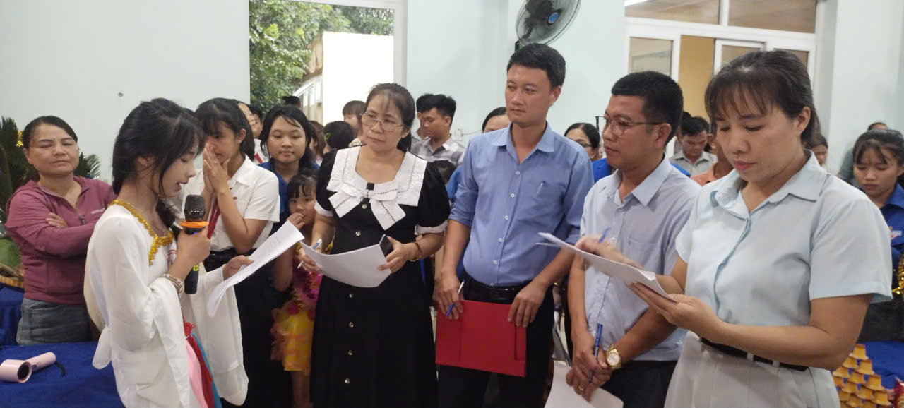 KỲ HỌP THƯỜNG LỆ HĐND XÃ EABUNG LẦN THỨ 11