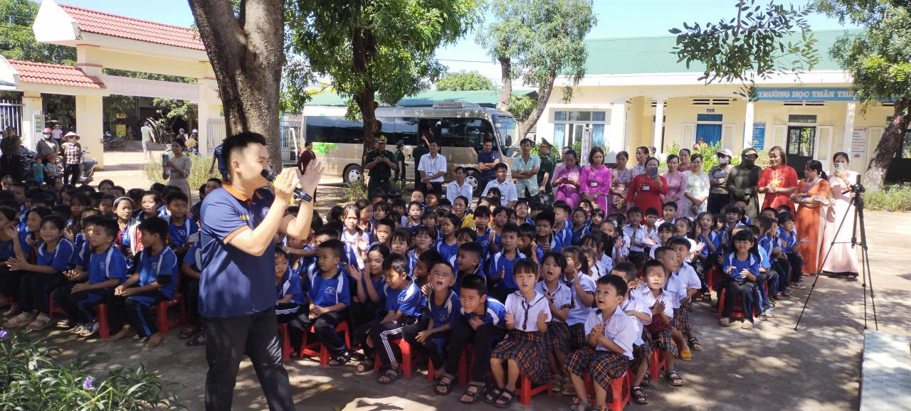 z7072474848255_59d7b9bda83849fdf5776dc198e7ed8b