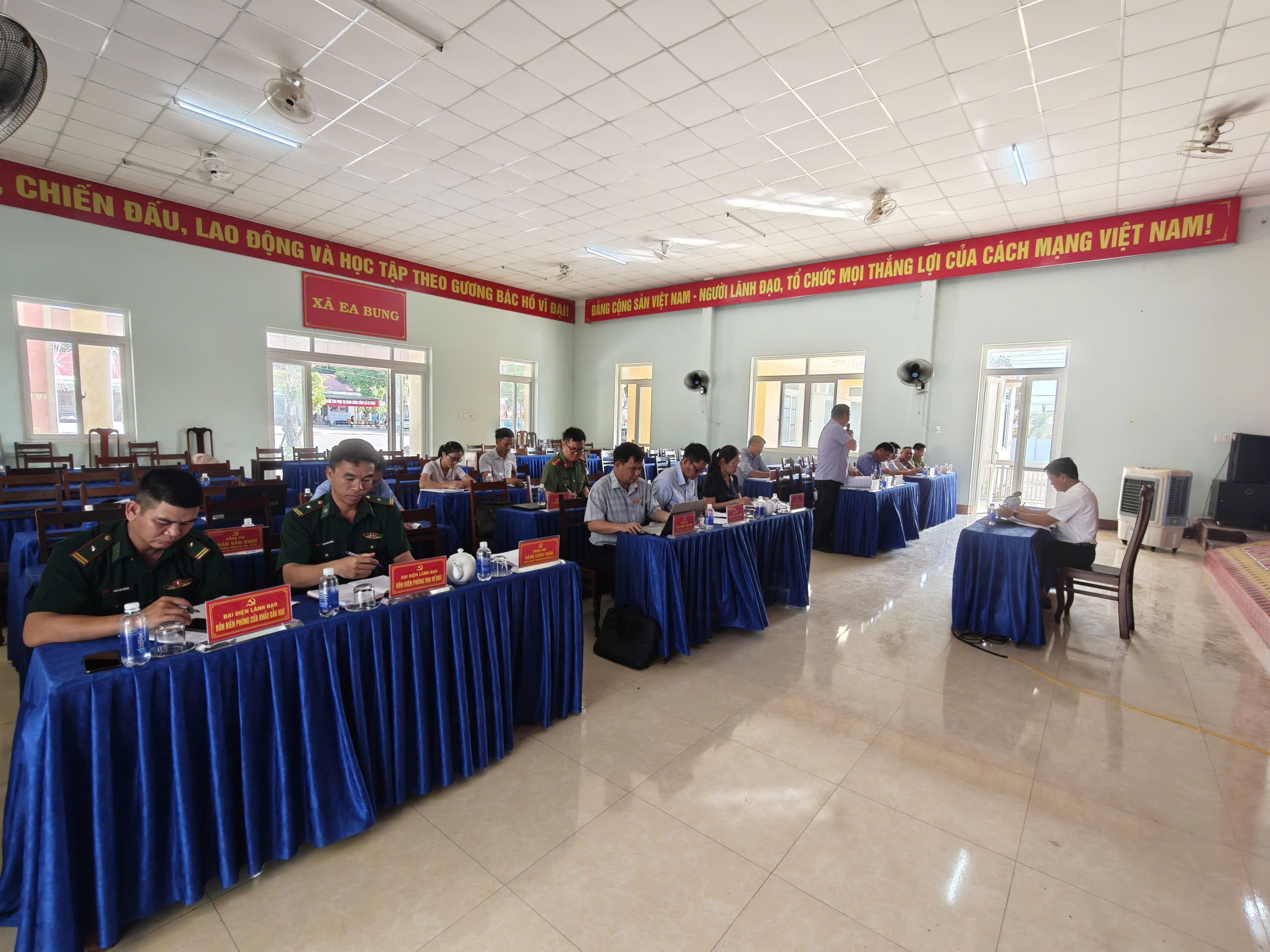 z7686587101599_186add63d8063254c0bcd1085a4b8b79